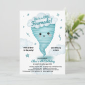 Invitation Tornade bleu mignonne Thème 4ème anniversaire Fête (Debout devant)