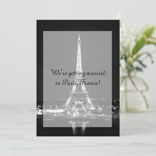 Invitation Tour Eiffel en soirée (Debout devant)