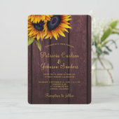 Invitation Tournesol rustique mariage de bois bordeaux (Debout devant)