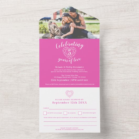 Invitation Tout En Un 5ème anniversaire de mariage Tourmaline rose RSVP (À l'intérieur)