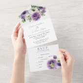 Invitation Tout En Un Aquarelle romantique violet et blanc Ranunculus (Déchirure)