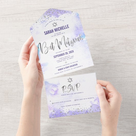 Invitation Tout En Un Aquarelle violet bat mitzvah Argent Script moderne (Déchirure)