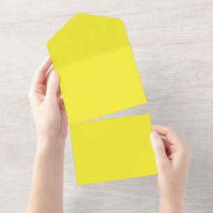 Invitation Tout En Un Arrière-plan jaune uni vibrant