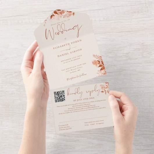 Invitation Tout En Un Automne Automne Rustique Floral QR Code Mariage (Déchirure)