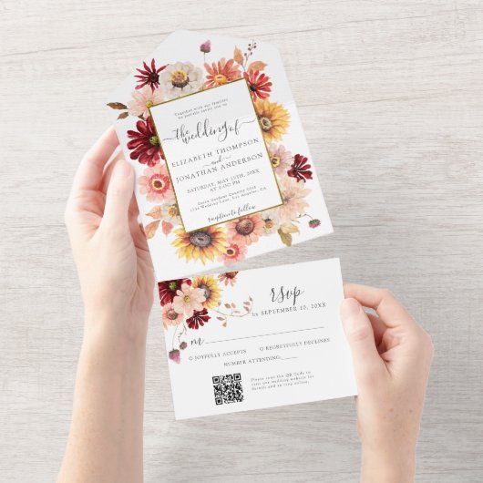 Invitation Tout En Un Automne Bourgogne Dahlia Floral Or QR RSVP Mariage (Déchirure)
