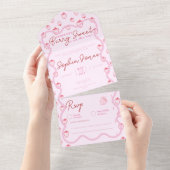 Invitation Tout En Un Baby shower de fille douce aux fraises rose (Déchirure)