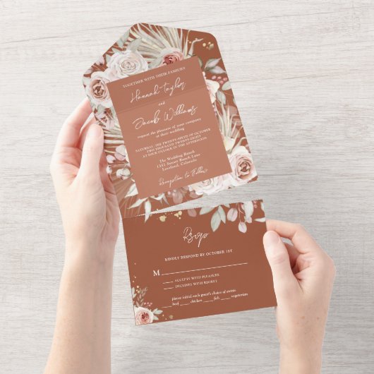 Invitation Tout En Un Boho Terracotta Floral rustique avec Mariage RSVP (Déchirure)