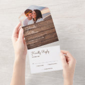 Invitation Tout En Un Bois rustique Lumières Monogramme Mariage photo (Déchirure)
