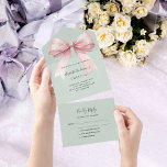 Invitation Tout En Un Bow sauge vert rose doux 16 rsvp<br><div class="desc">Arrière - plan de couleur vert sauge,  décoré d'un grand arc rose. Personnalisez et ajoutez des noms,  des détails de parti,  la date RSVP,  l'adresse et le nom de retour.</div>
