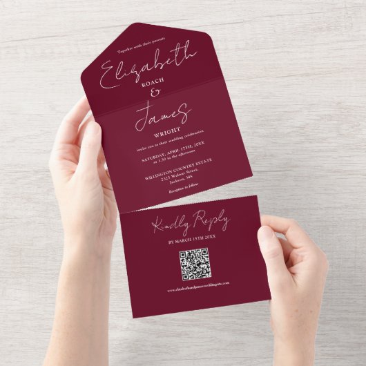 Invitation Tout En Un Burgundy Red Elegant Script QR Code Mariage (Déchirure)