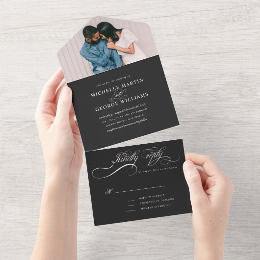 Invitation Tout En Un calligraphie élégante noir tout dans une invitatio (Déchirure)