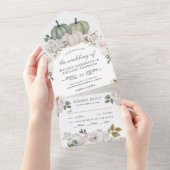Invitation Tout En Un Citrouille vert Sage et Mariage floral blanc (Déchirure)