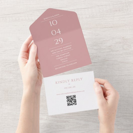 Invitation Tout En Un Code QR de monogramme Rose Poussiéreuse Date de Ma (Déchirure)