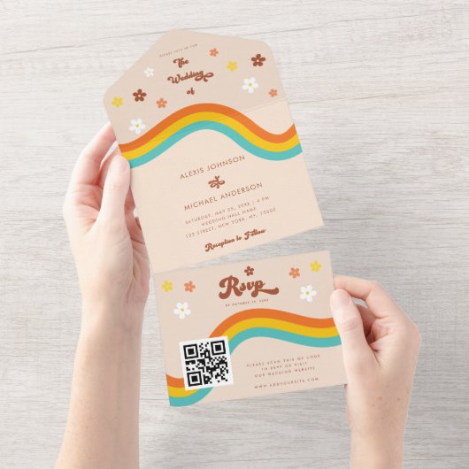 Invitation Tout En Un Code QR Mariage Hippie Rétro Groovy Daisy Rainbow (Déchirure)