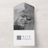 Invitation Tout En Un Code QR noir et blanc moderne Monogramme Mariage (À l'intérieur)