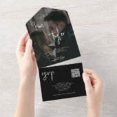 Invitation Tout En Un Code QR noir et blanc rsvp photo mariage moderne (Déchirure)