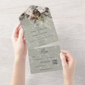 Invitation Tout En Un Code QR Russe Snowfall Pine & White Floral Sage (Déchirure)