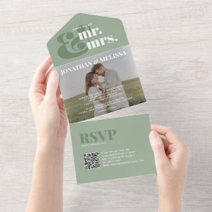 Invitation Tout En Un Code QR Sage Green Overlay Mariage de script pho