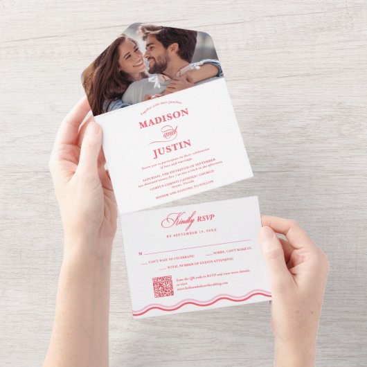 Invitation Tout En Un Courbes roses et rouge Mariage ondulé rétro (Déchirure)