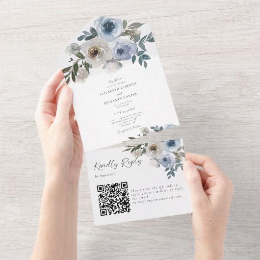 Invitation Tout En Un Dusty Blue Mariage QR Code Floral Elegant Spring (Déchirure)