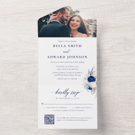 Invitation Tout En Un Elégant bleu blanc Fleurs Monogramme Mariage photo (À l'intérieur)