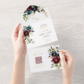 Invitation Tout En Un Élégant bourgogne fleurit QR RSVP mariage (Déchirure)