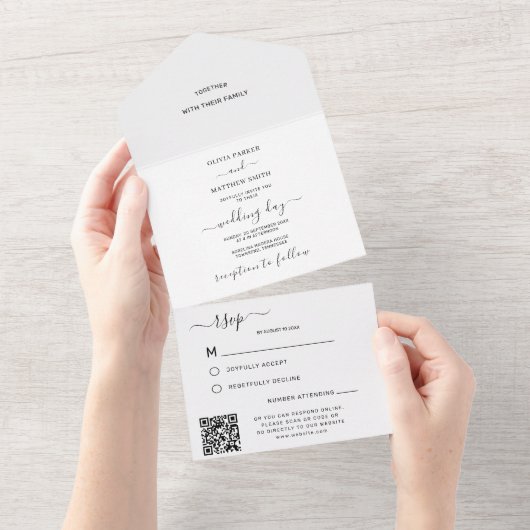 Invitation Tout En Un Elégant Mariage blanc classique QR Code RSVP (Déchirure)