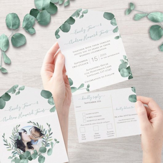 Invitation Tout En Un Élégant Mariage de couronnes Eucalyptus à cadre or