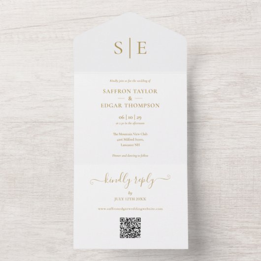Invitation Tout En Un Élégant Monogramme or QR Code Mariage (À l'intérieur)