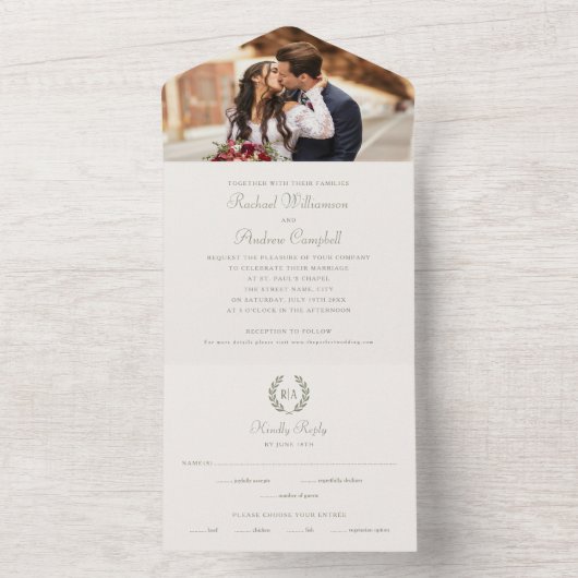 Invitation Tout En Un Élégant Monogramme Sage Mariage vert (À l'intérieur)