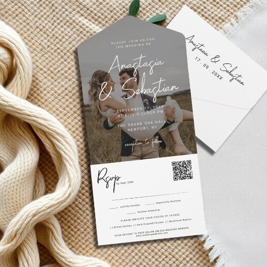 Invitation Tout En Un Élégant noir et blanc Script QR Code Mariage photo