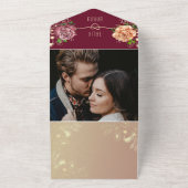 Invitation Tout En Un Élégant Rose Floral Bourgogne Mariage or (Dehors)