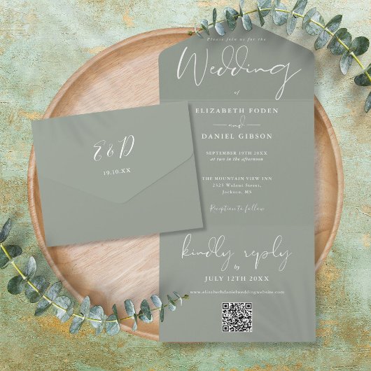 Invitation Tout En Un Élégant Sage Green QR Code Monogramme Mariage