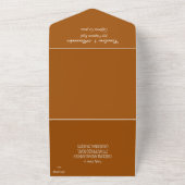 Invitation Tout En Un Élégant script en terre cuite RSVP Whimsical QR Co (Dehors)