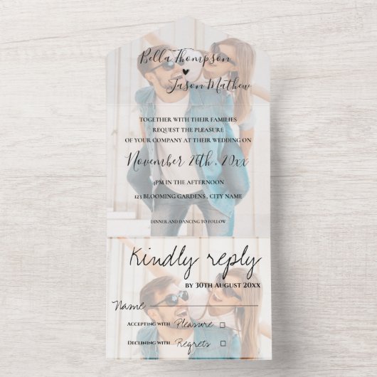 Invitation Tout En Un Faux Vellum Effet Monogramme Mariage multiphoto (À l'intérieur)