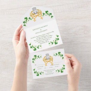 Invitation Tout En Un Female Female Irish Claddagh Ring and Shamrocks