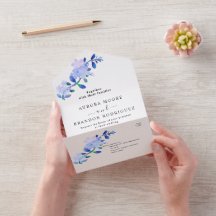 fleur et feuilles de style aquarelle bleu poussiér