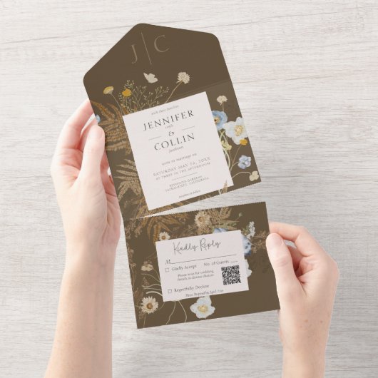 Invitation Tout En Un Fleur sauvage rustique Monogramme Brown QR Code (Déchirure)