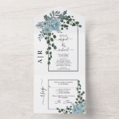 Invitation Tout En Un Fleurs bleues poussiéreuses, arc et mariage monogr (À l'intérieur)