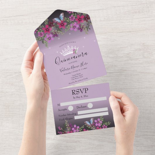 Invitation Tout En Un Fleurs et papillon Quinceanera violet tout en (Déchirure)