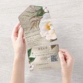 Invitation Tout En Un Floral aux pivoines blanches modernes sur le code  (Déchirure)