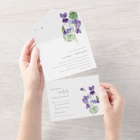 Invitation Tout En Un Joli Chic Monogram Violet Floral Bunal Mariage (Déchirure)