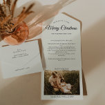 Invitation Tout En Un Lettre de Noël ivoire Très Joyeuse Laisser tomber<br><div class="desc">Cette lettre de Noël ivoirienne Tear Off Photo All in One Invitation design présente un cadre crème brillant sophistiqué avec un mélange de lettrage noir simple et de calligraphie classique jumelé à un style boho minimaliste qui établit un équilibre parfait entre une subtilité moderne propre et une élégance vintage. Ce...</div>