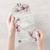 Invitation Tout En Un Lys roses sur Sage vert QR Code (Déchirure)