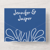 Invitation Tout En Un Mariage côtier Bleu Artistique Abstrait (Verso)