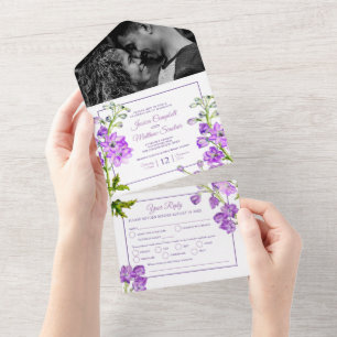 Invitation Tout En Un Mariage d'aquarelle de fleurs violettes de Delphin