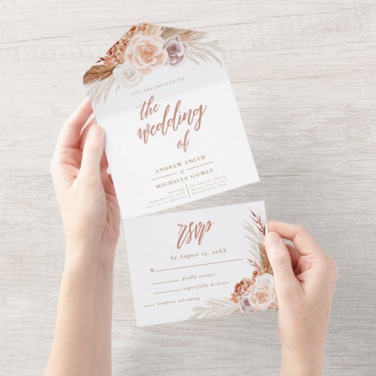 Invitation Tout En Un Mariage de Pampas Rose en terre cuite Boho (Déchirure)