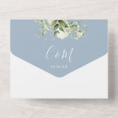 Invitation Tout En Un Mariage de script Monogramme bleu poussiéreux (Verso)