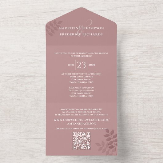 Invitation Tout En Un Mariage moderne QR Code Rose RSVP (À l'intérieur)