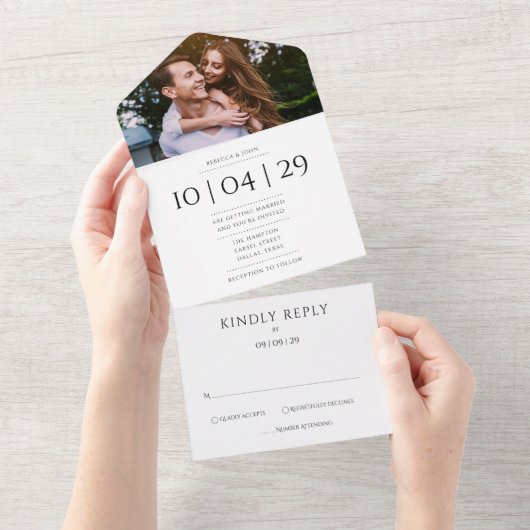 Invitation Tout En Un Mariage photo Monogramme noir et blanc (Déchirure)